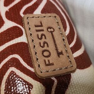 womans Fossil coin purse
